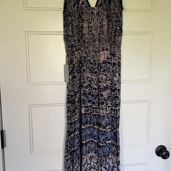 Angie V-Neck Sleeveless Maxi Dress Women’s Medium Navy/Beige - Picture 10 of 14